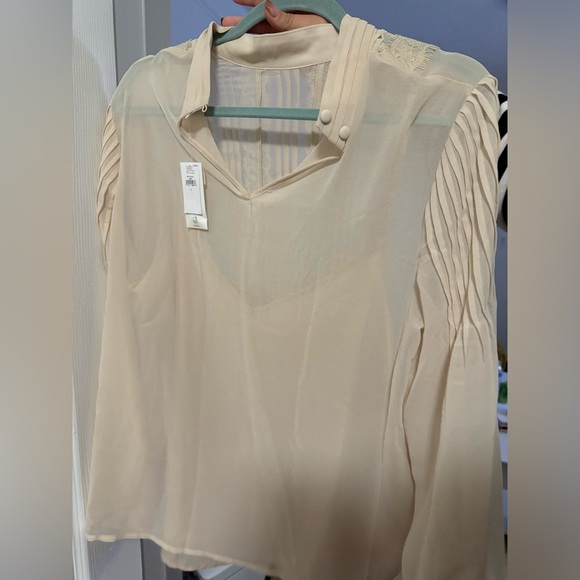 Banana Republic - Lace Blouse - Picture 3 of 5